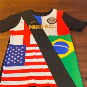 Nike soccer tee